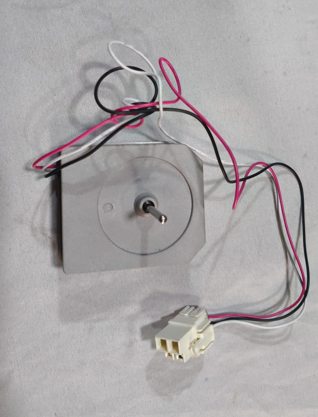 Refrigerator Evaporator DC Fan Motor with 4 Jack and 3 Wire, compatible with Videocon BS1074