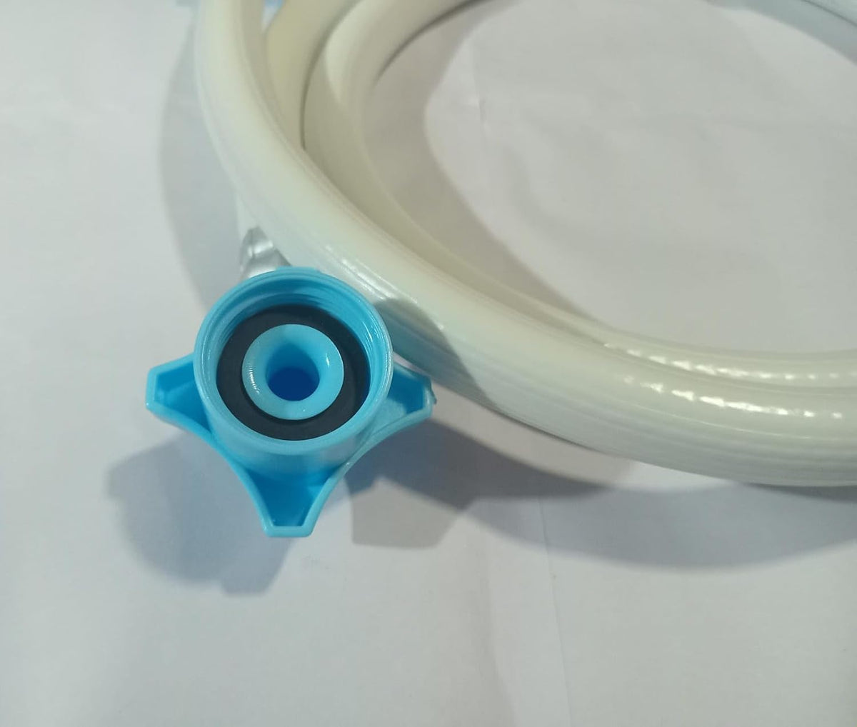 BUY SPARES Inlet Pipe for Fully Automatic Washing Machine, 1.5 Metre Length, with Blue Connectors BS1359
