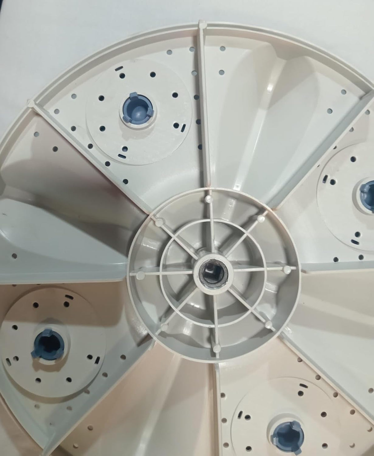 Washing Buy spares Machine Pulsator Compatible with Samsung, Square Shaft, Four-Wing Design, Plastic, White BS1456