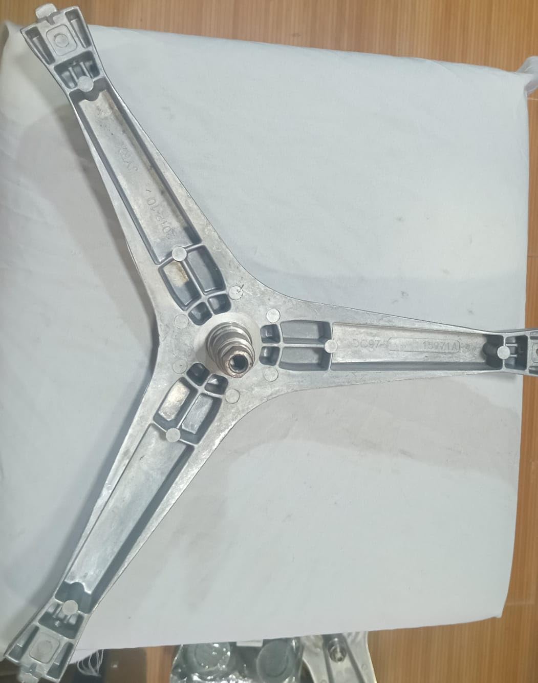 BUY SPARES Washing Machine Drum Spider Arm Compatible with Samsung, Model DC97-15971A, 23 cm, Bearing Size 6205/6204, 5.5 kg and 6.5 kg BS1151