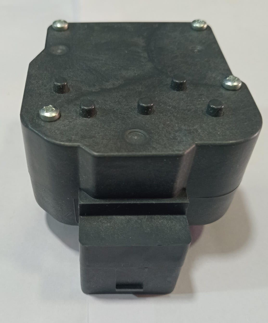 BUY SPARES Drain Motor, 220-240 Volt, compatible with Whirlpool Top Load Washing Machine BS1323