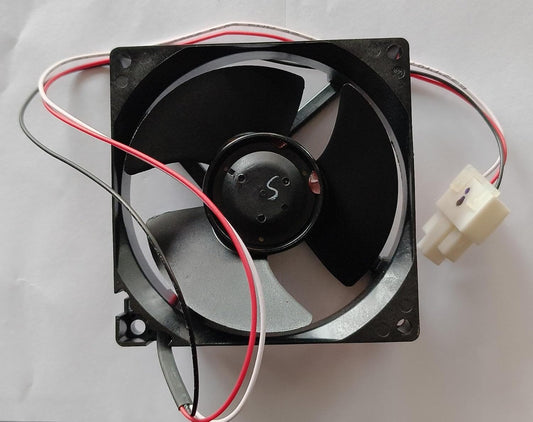 BUY SPARES Refrigerator DC Fan Motor compatible with LG, 3-Wire, 3-Jack, Square, 9x9 cm BS1154