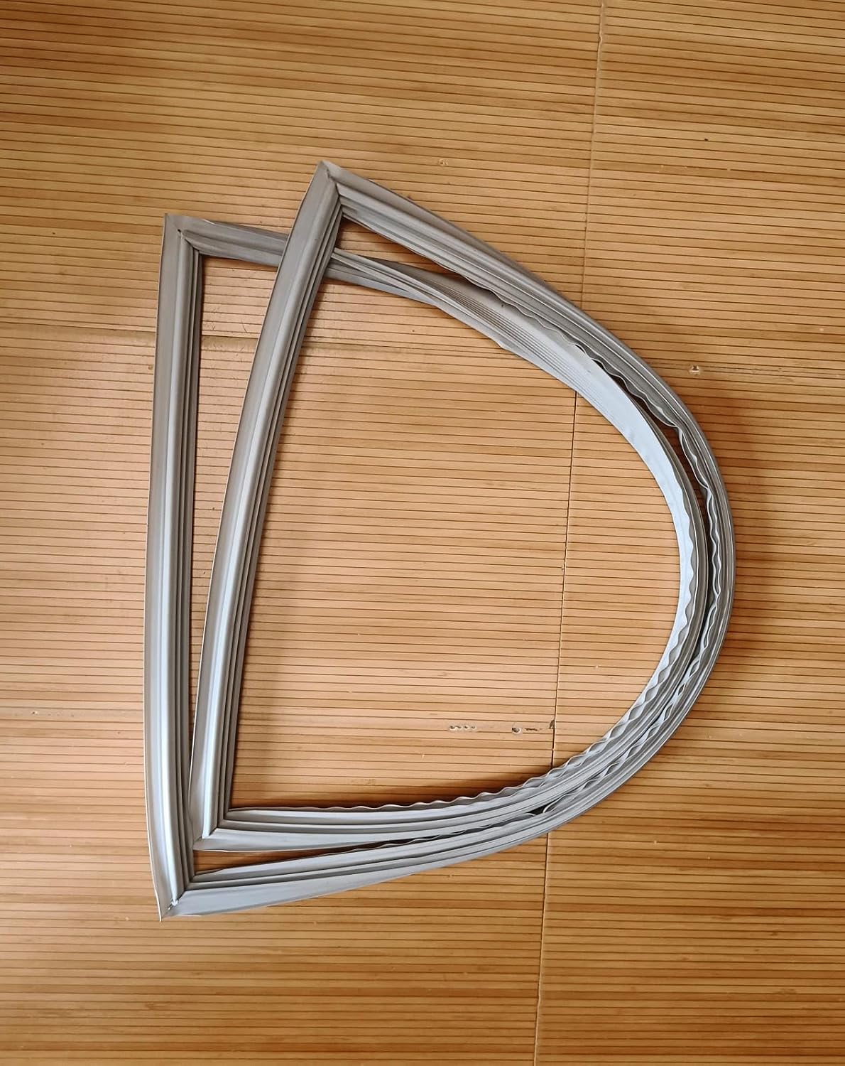 BUY SPARES Refrigerator Door Gasket for LG E-Star 1, 49x105 cm, Grey, Rubber and PVC, Rectangular Strip BS1142