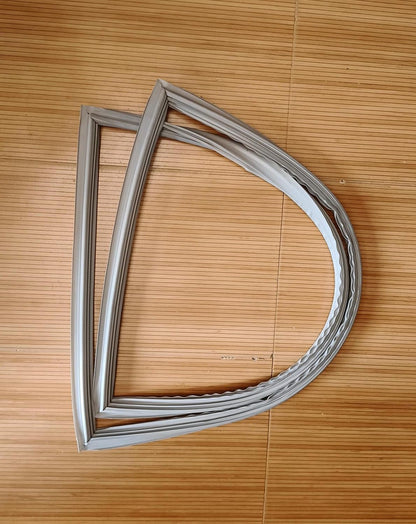 BUY SPARES Refrigerator Door Gasket for LG E-Star 1, 49x105 cm, Grey, Rubber and PVC, Rectangular Strip BS1142