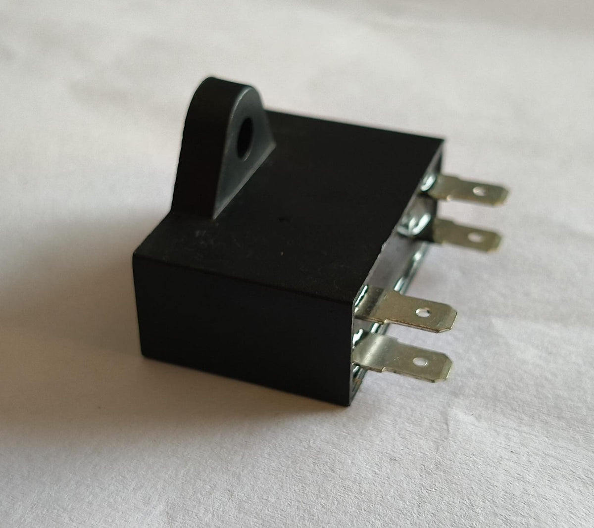 AC Motor Run Capacitor 2 MFD, 450V, 50/60Hz
